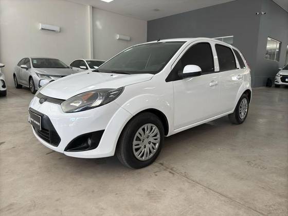 FORD FIESTA 1.0 ROCAM HATCH 8V FLEX 4P MANUAL FORD FIESTA 1.0 ROCAM HATCH 8V FLEX 4P MANUAL